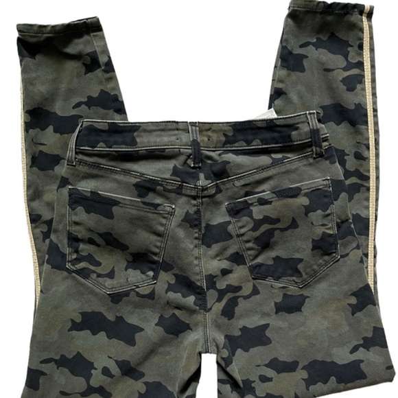 L’AGENCE Margot Stretch Denim Camo Jeans With Gold Side Stripe, New - Picture 12 of 15